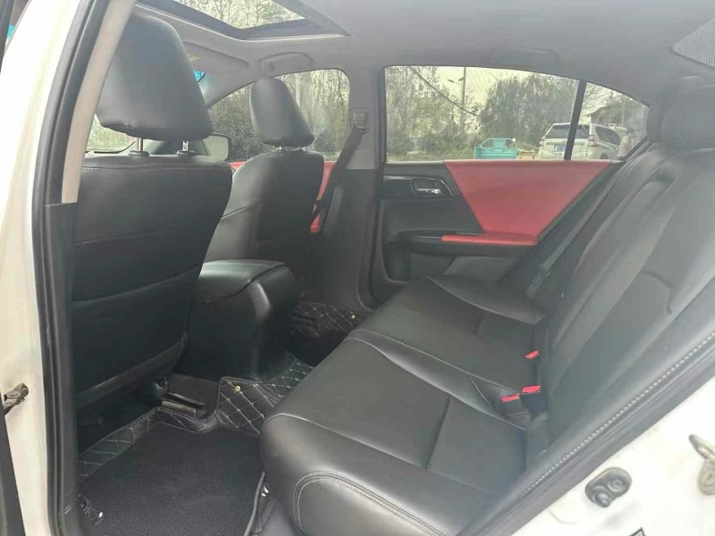 徐州17年本田雅阁3