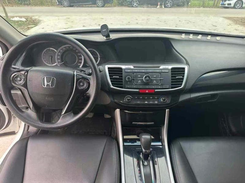 徐州17年本田雅阁4