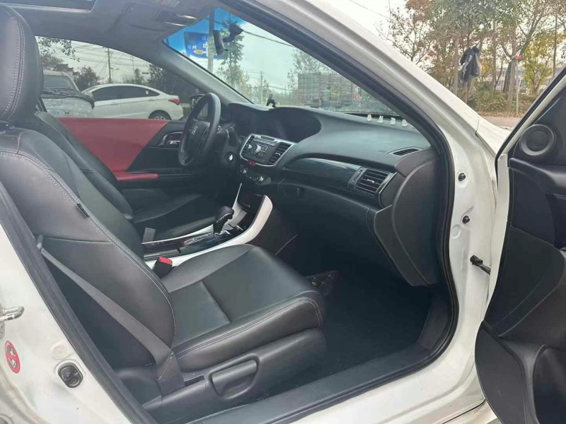 徐州17年本田雅阁7