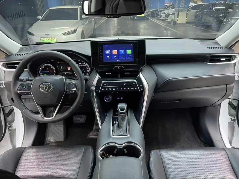 成都22年丰田凌放7