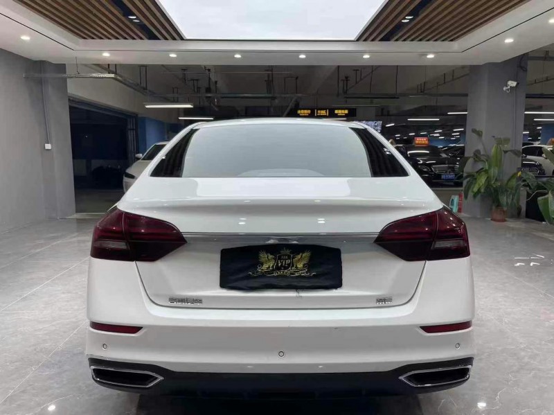 成都22年吉利帝豪9