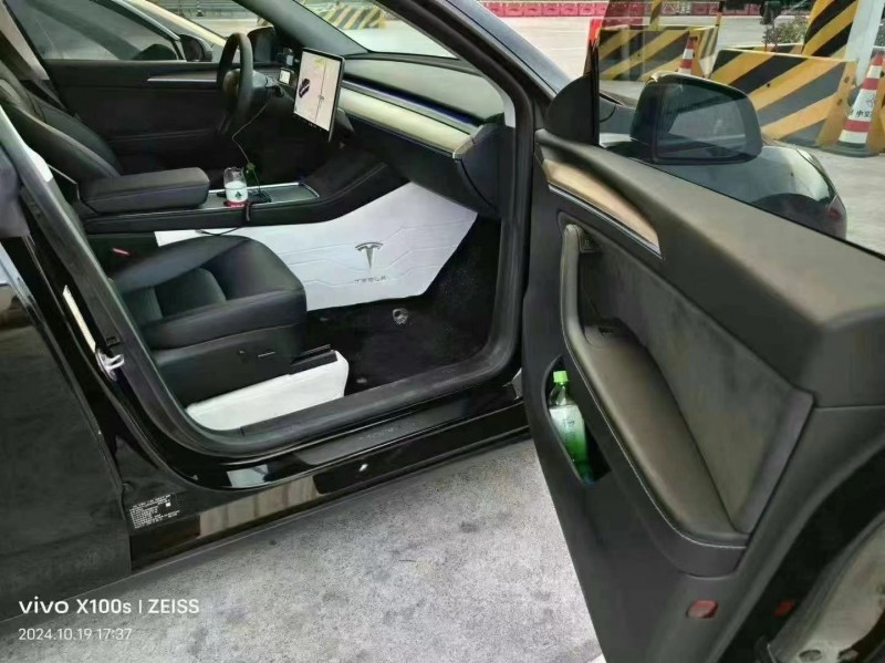 武漢23年特斯拉MODEL Y6