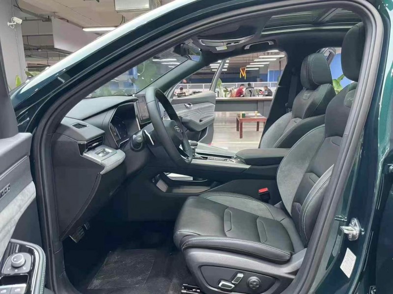 成都24年吉利星瑞5