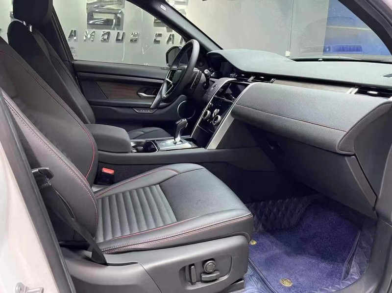 成都22年路虎揽胜运动7