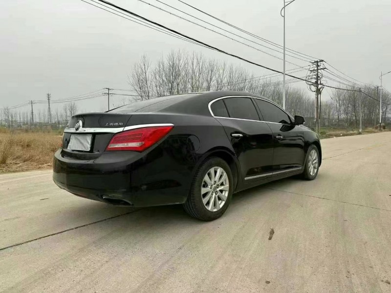 徐州15年别克君越8