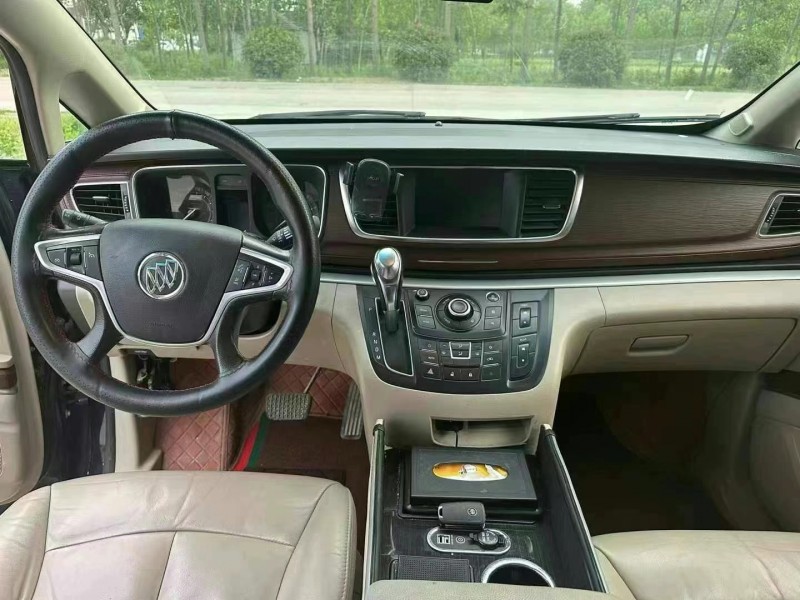 徐州18年别克GL84