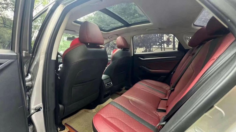 臺州21年長安汽車逸動5