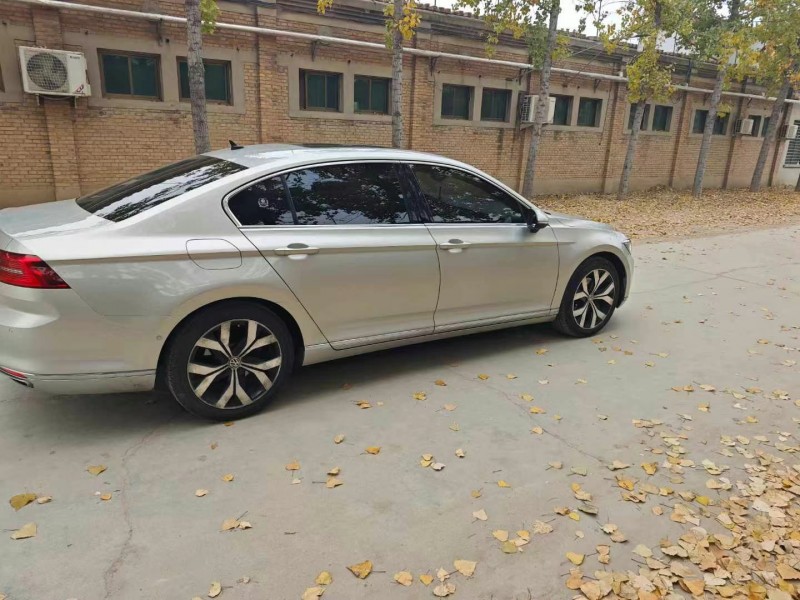 保定17年大众迈腾4