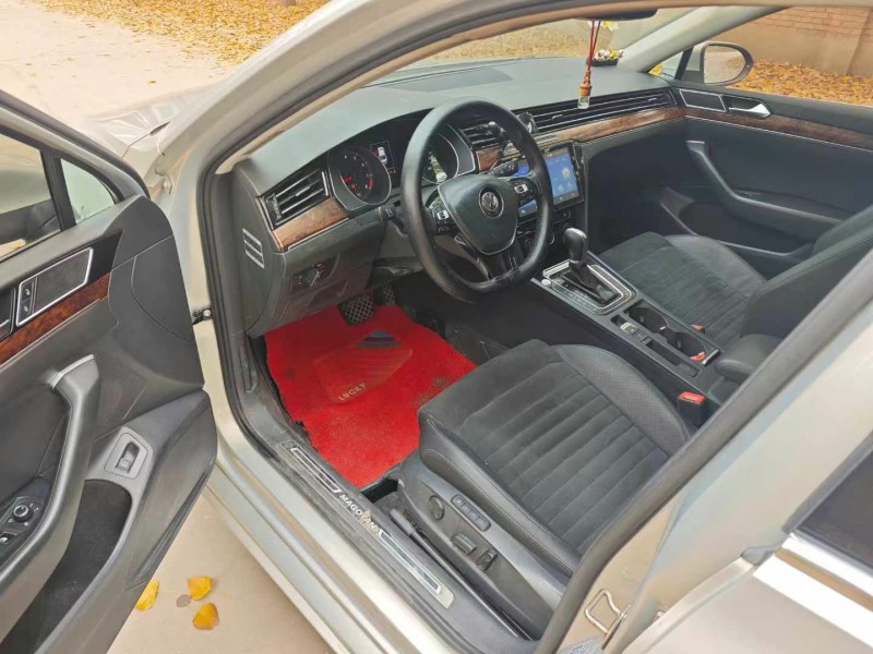 保定17年大众迈腾8