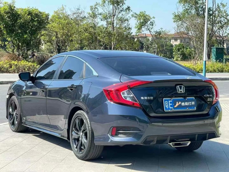 东莞21年本田思域8