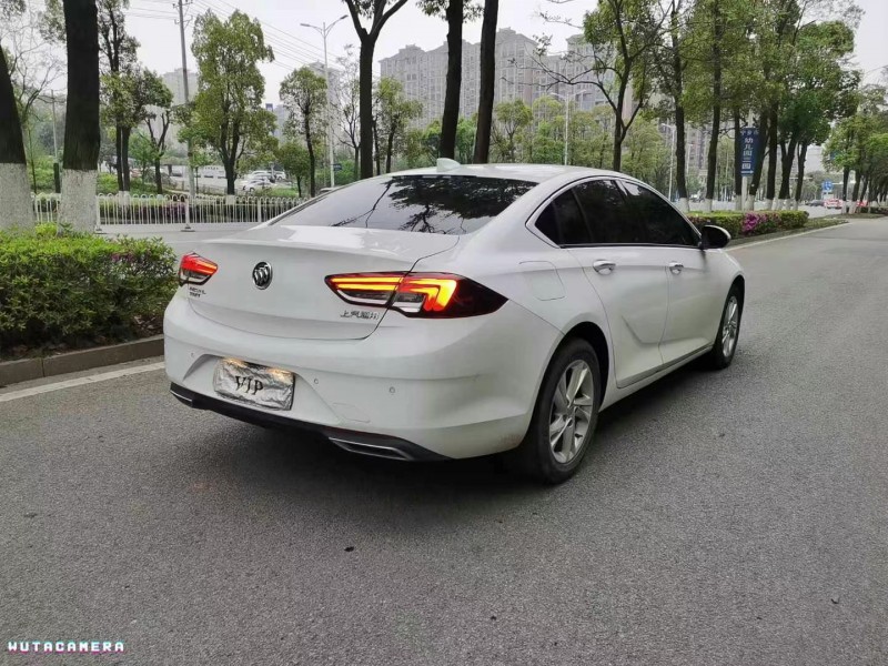 济宁20年别克君威7