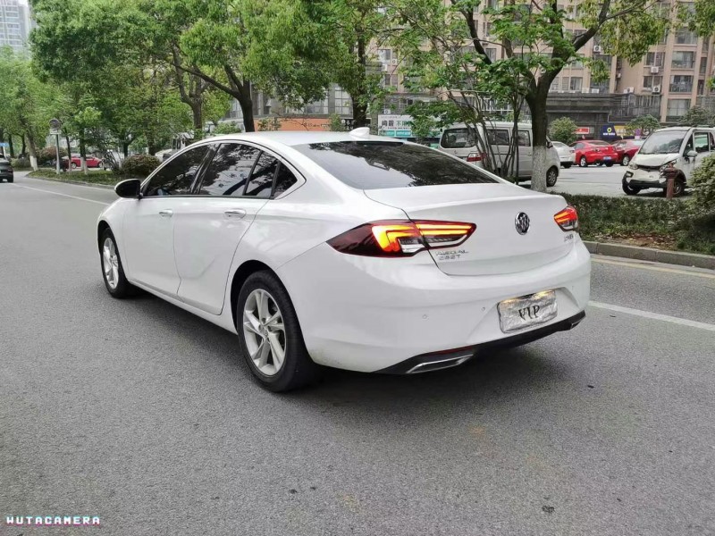 济宁20年别克君威8