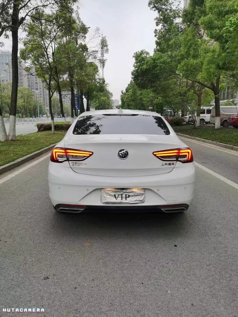 济宁20年别克君威9