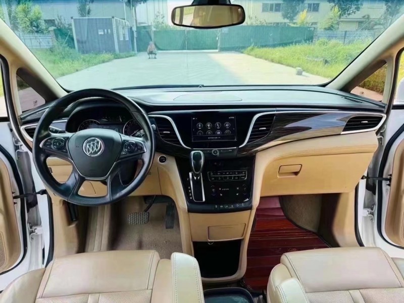 济宁18年别克GL85