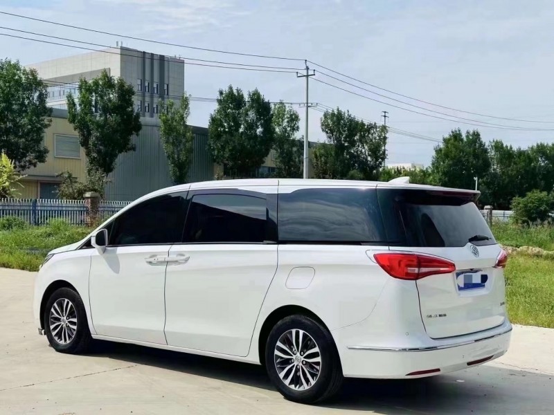 济宁18年别克GL87