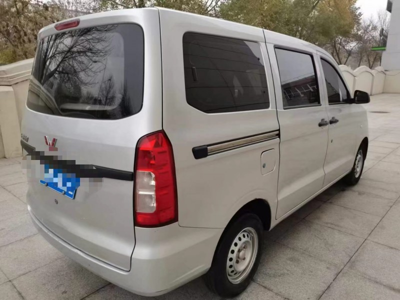 保定21年五菱汽車宏光4