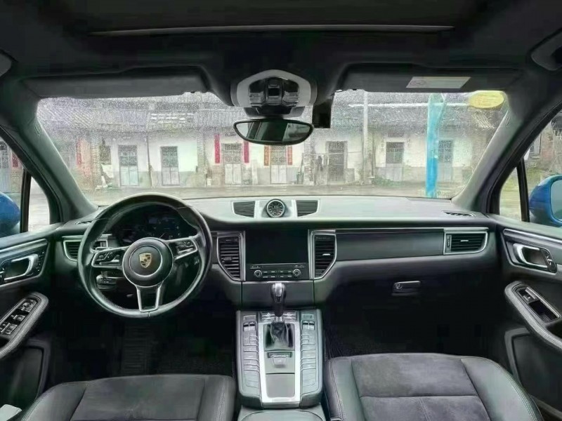 广州18年保时捷Macan5