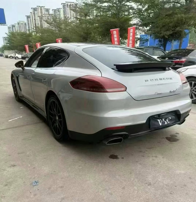 广州10年保时捷帕拉梅拉9