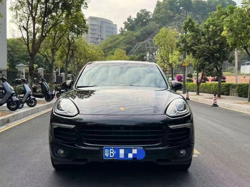 深圳18年保时捷卡宴1