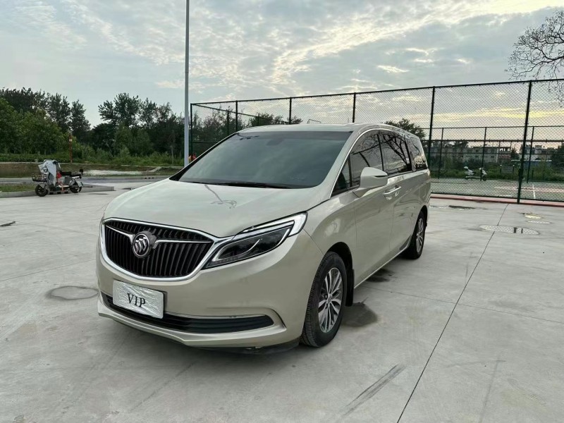 徐州17年别克GL82