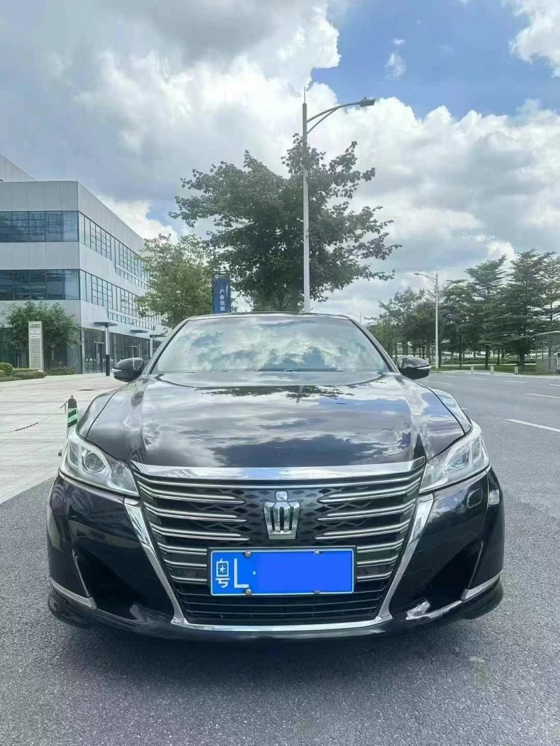 广州18年丰田皇冠1