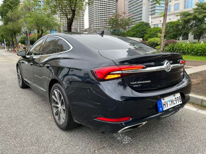 东莞20年别克君越4