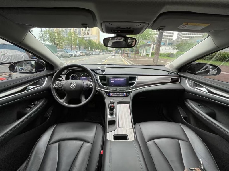 东莞20年别克君越6