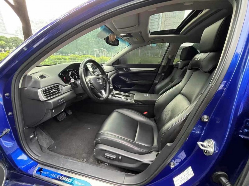 东莞18年本田雅阁5