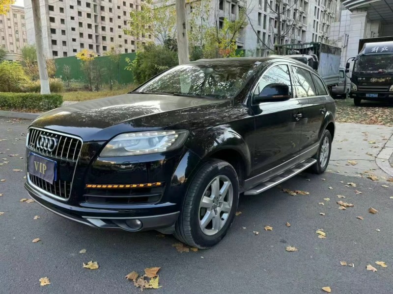 泰安14年奧迪Q74