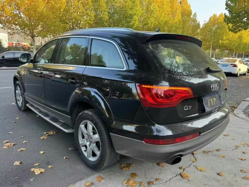 泰安14年奧迪Q75