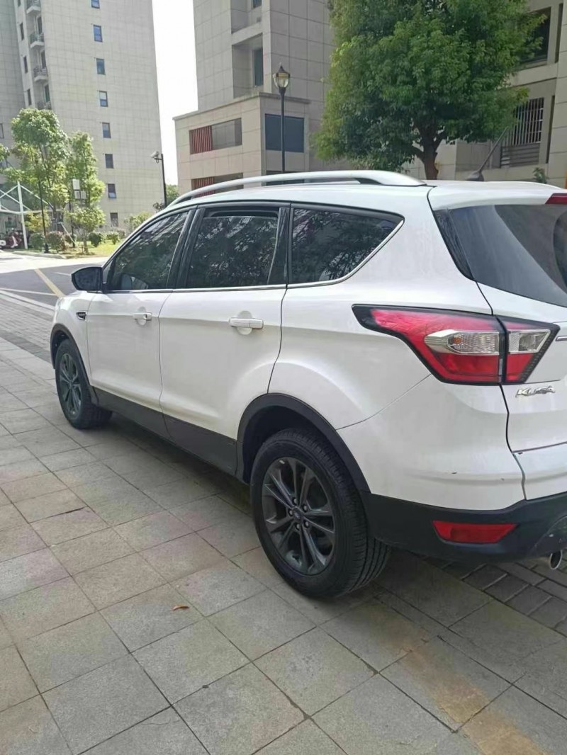 盐城21年福特翼虎4