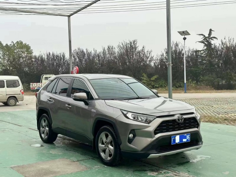 济宁21年丰田RAV4荣放3