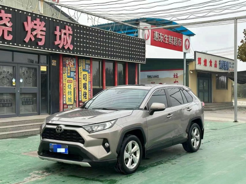济宁21年丰田RAV4荣放4
