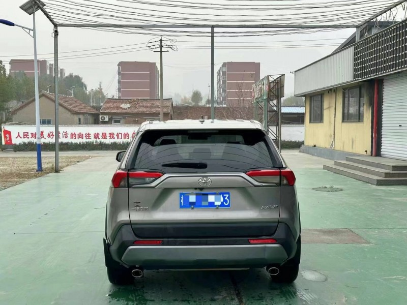 济宁21年丰田RAV4荣放6