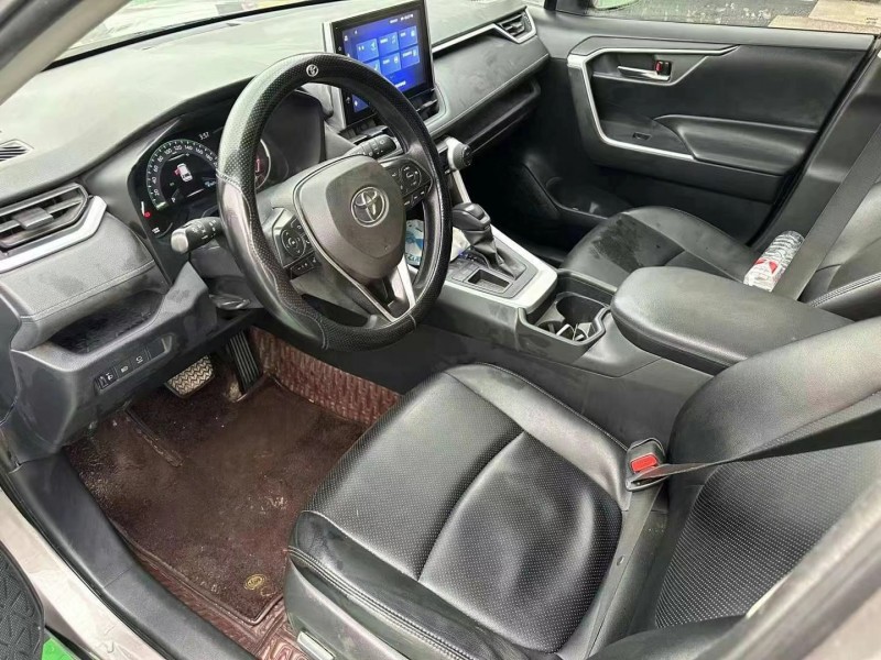 济宁21年丰田RAV4荣放7
