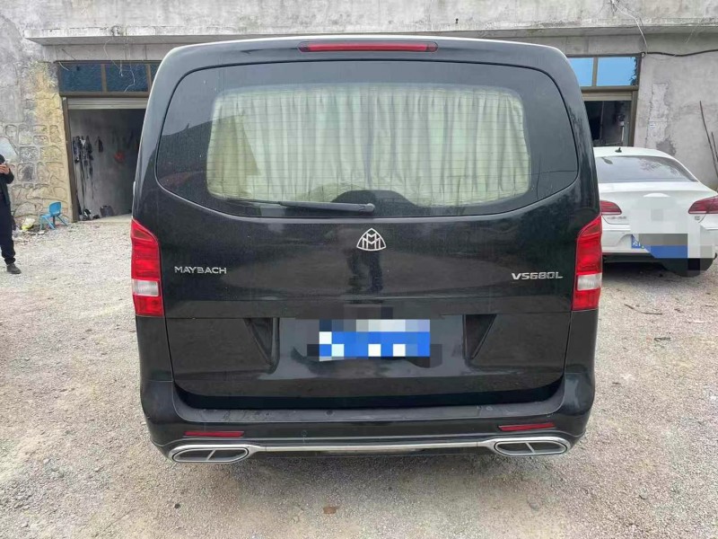 益阳18年奔驰威霆4