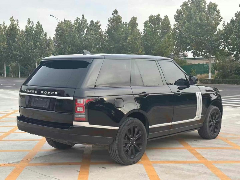 济宁18年路虎揽胜行政7