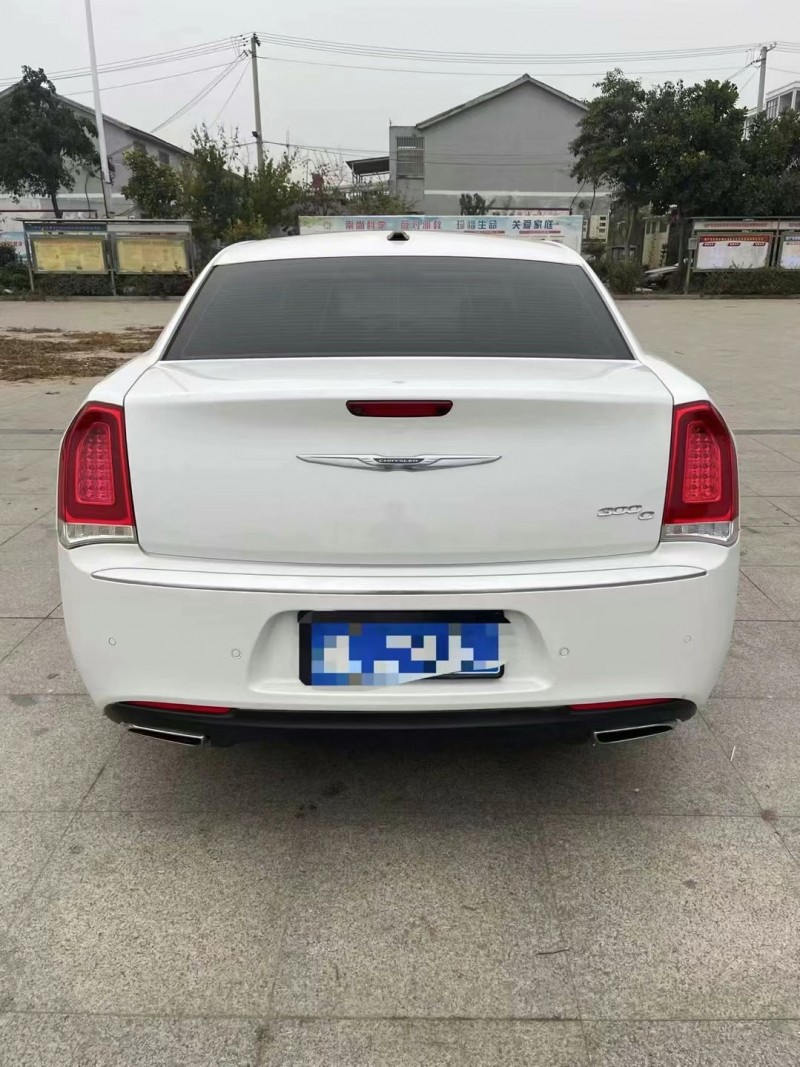 菏泽16年克莱斯勒300C6