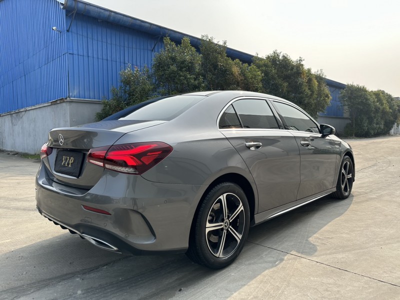 盐城22年奔驰A8