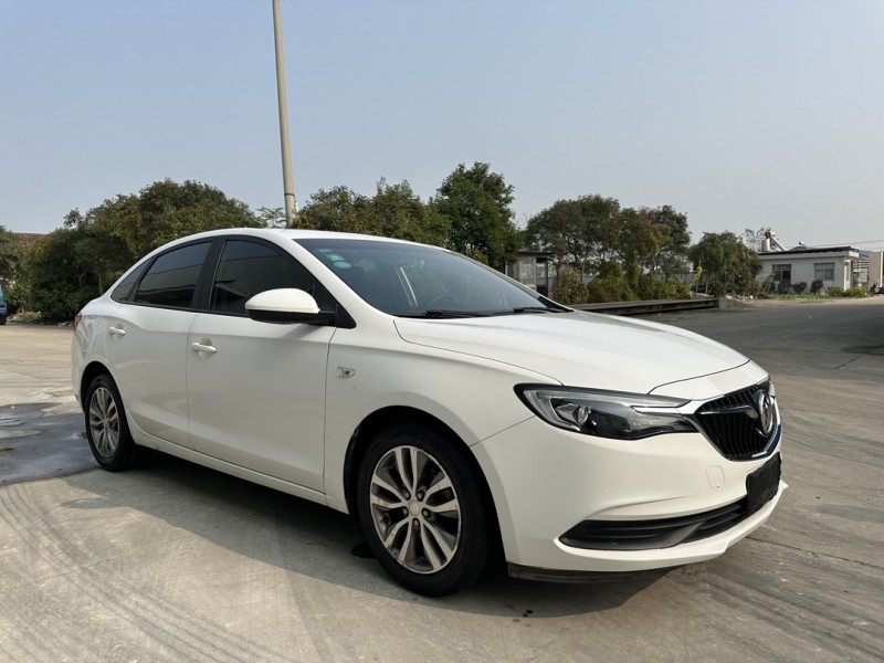 盐城19年别克英朗2