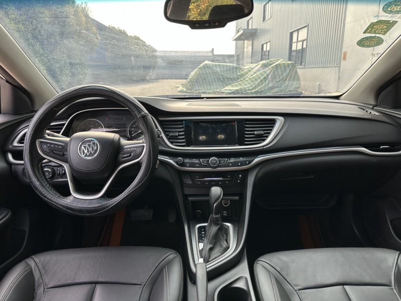 盐城19年别克英朗7