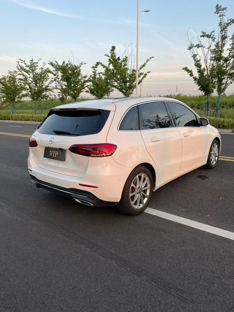 徐州21年奔驰B8