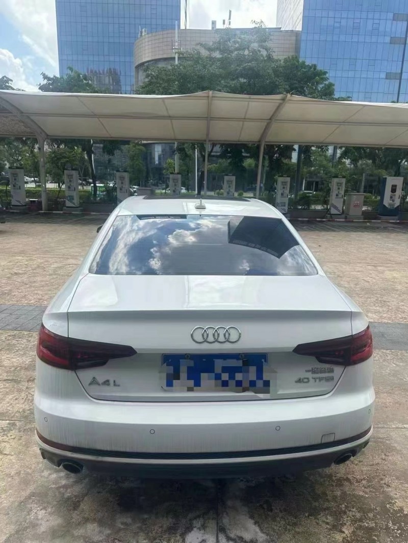 广州18年奥迪A4L9