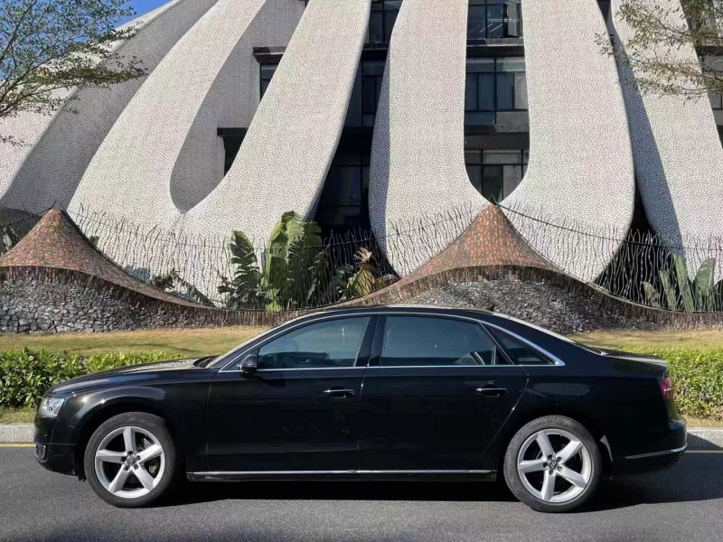 广州15年奥迪A8L7