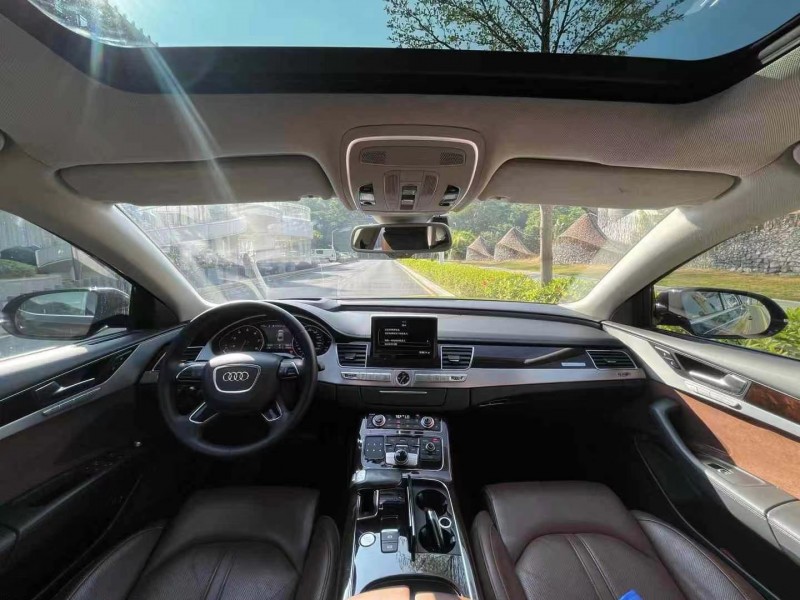 广州15年奥迪A8L8