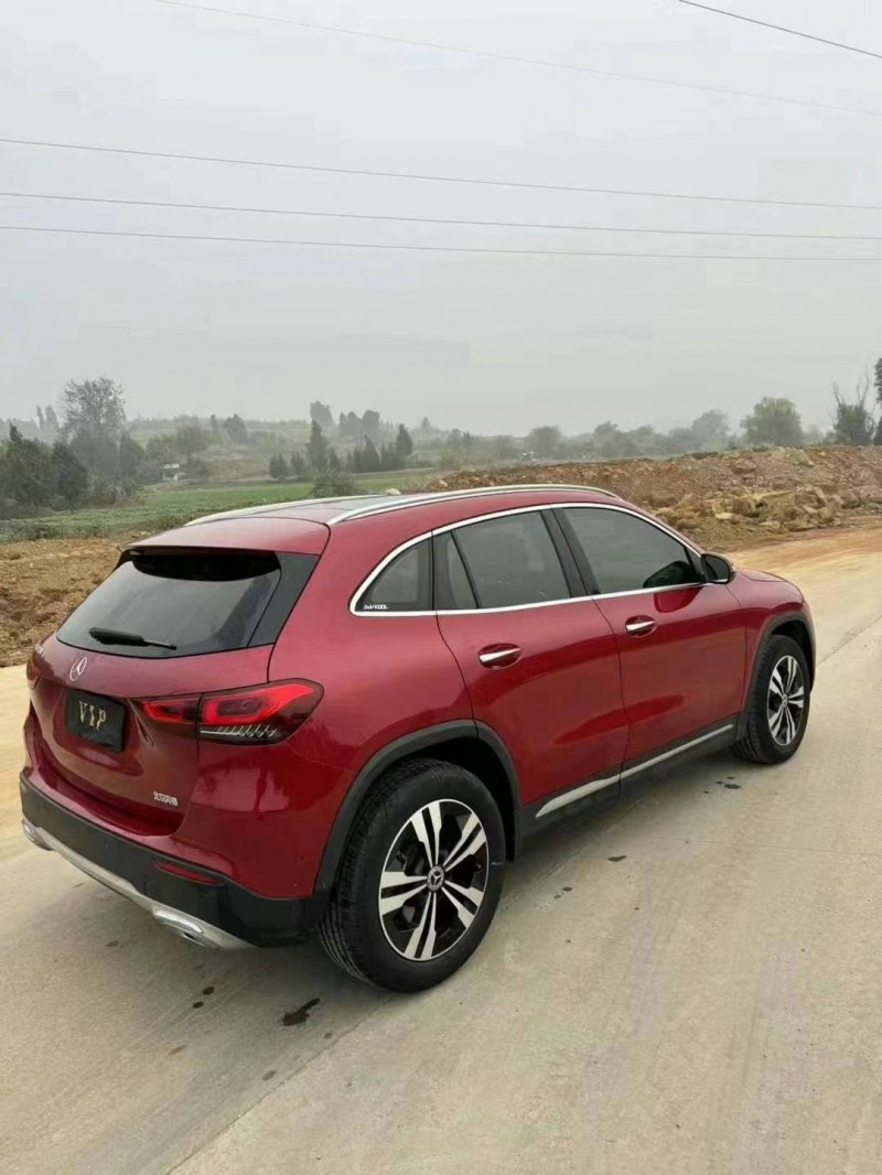 泰安22年奔驰GLA6