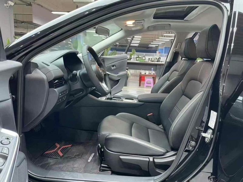 成都24年日产轩逸4