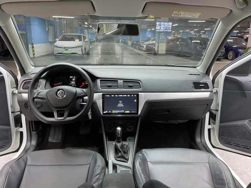 成都18年大众朗逸3