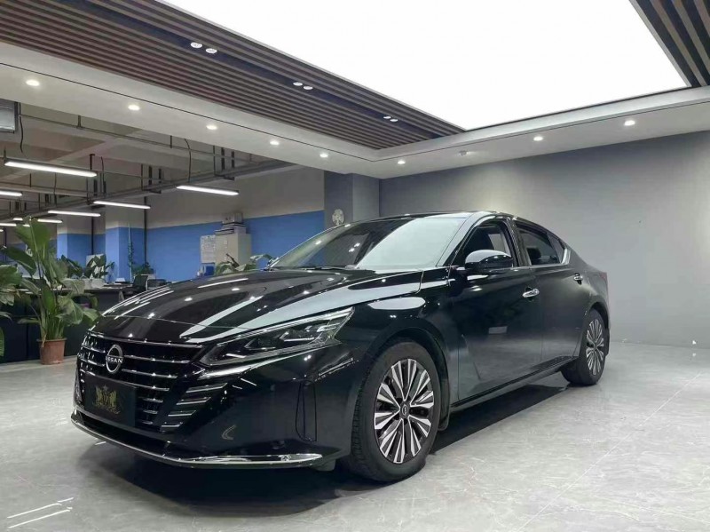 成都23年日产天籁2