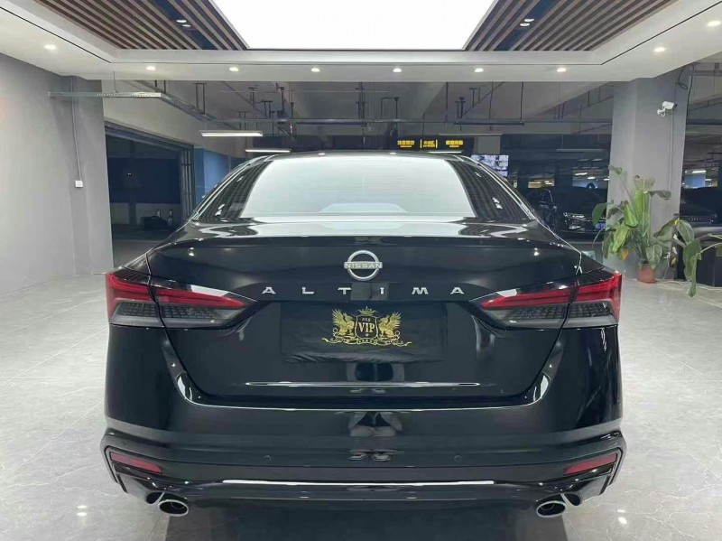 成都23年日产天籁8